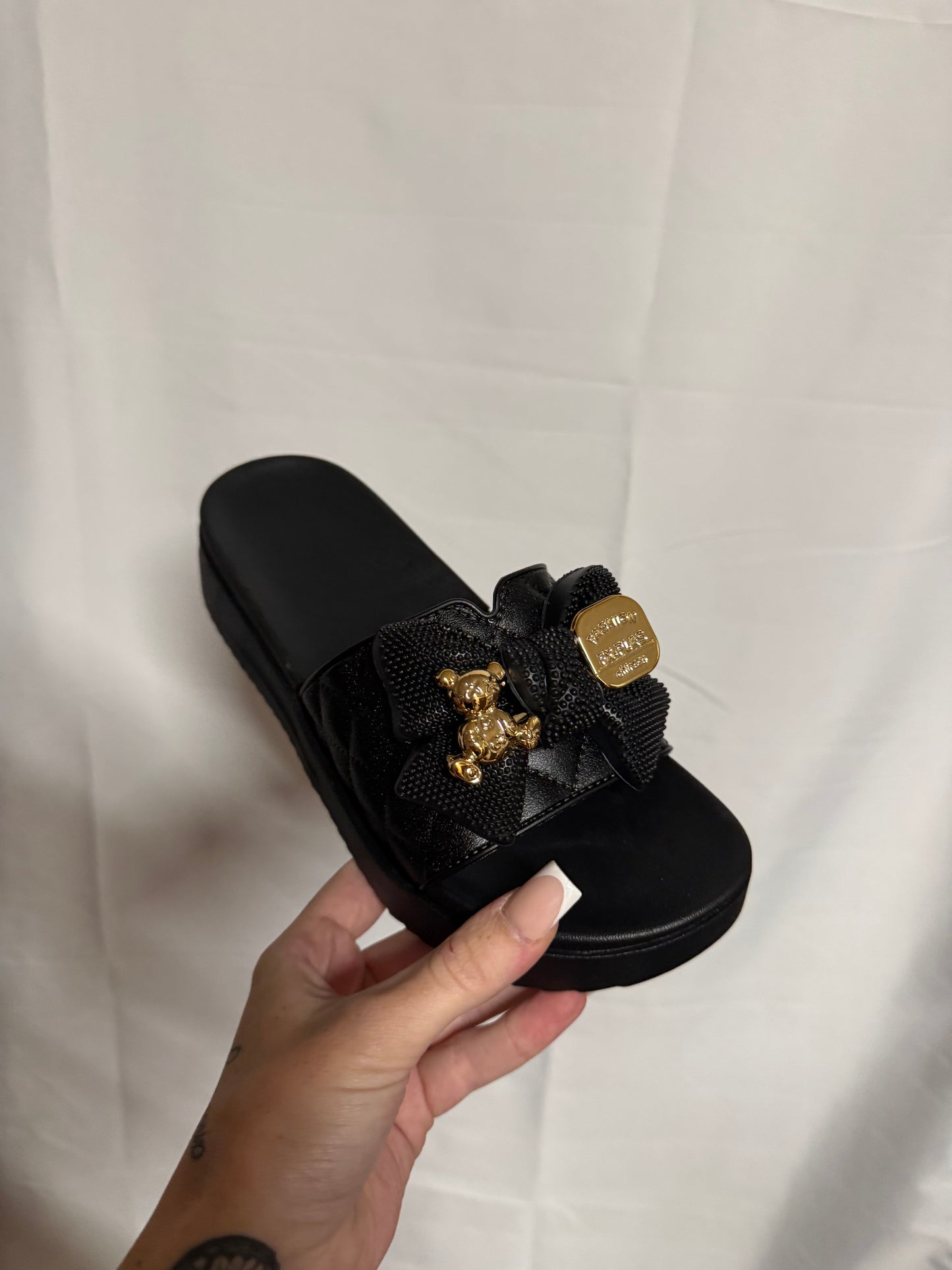 Chunky bow sliders